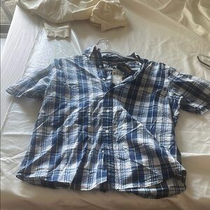 Ralph Lauren Blue and White Casual Button Down Shirt Men’s Medium NWT